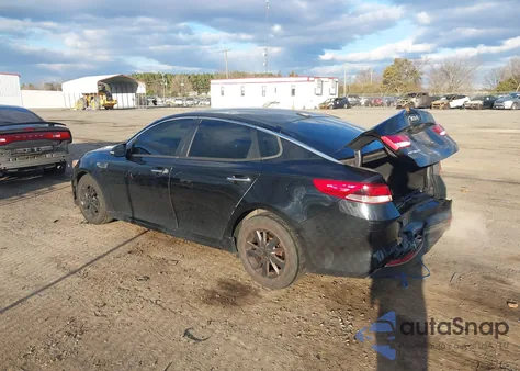 2017 Kia Optima Lx z USA, uszkodzony, nr VIN 5XXGT4L37HG156016
